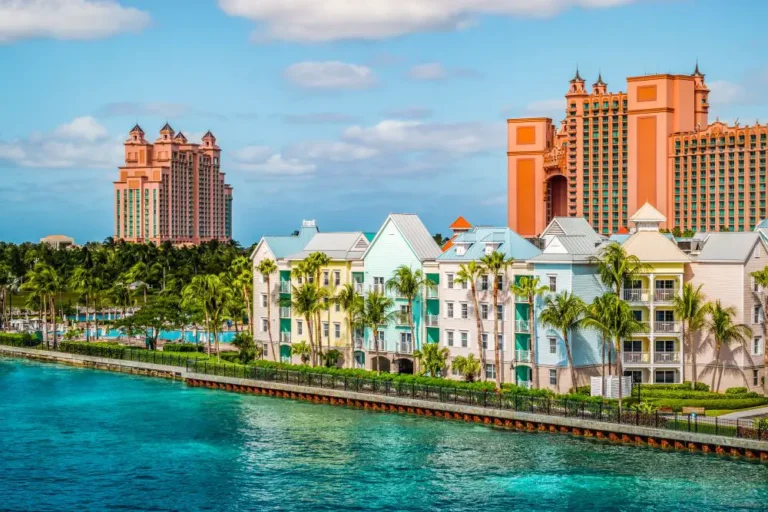 The Bahamas vs. Puerto Rico Vacation: Which Is Better?