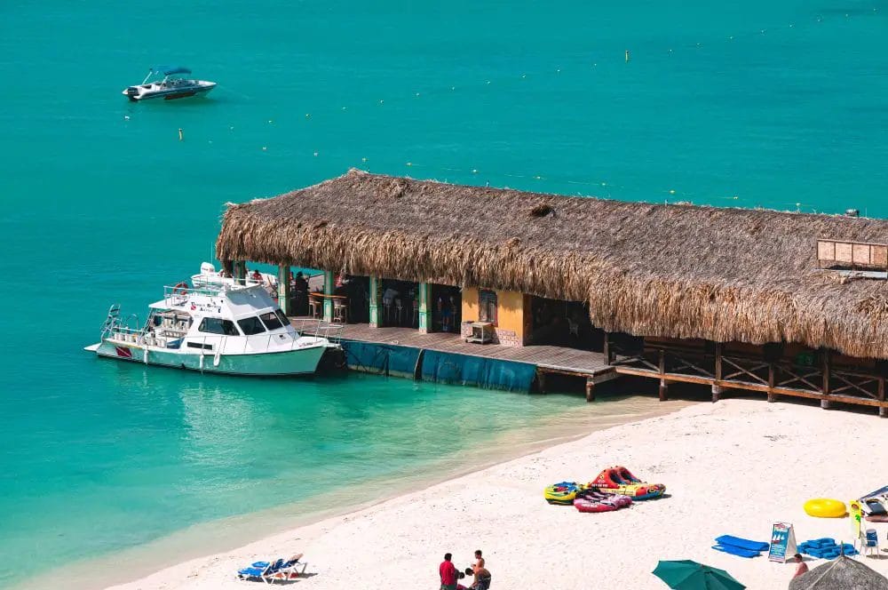 Belize vs. Aruba: Which Is Better for Vacation?