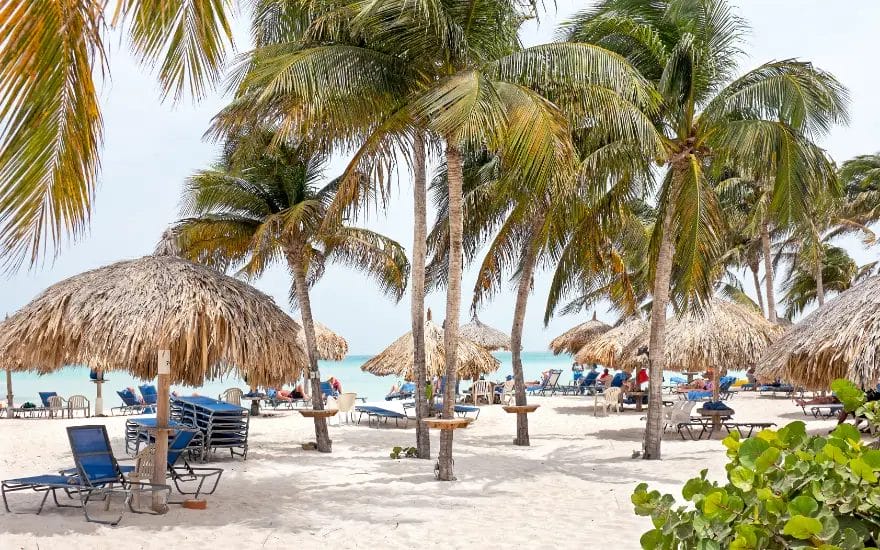 Aruba vs. Curacao: Main Attractions