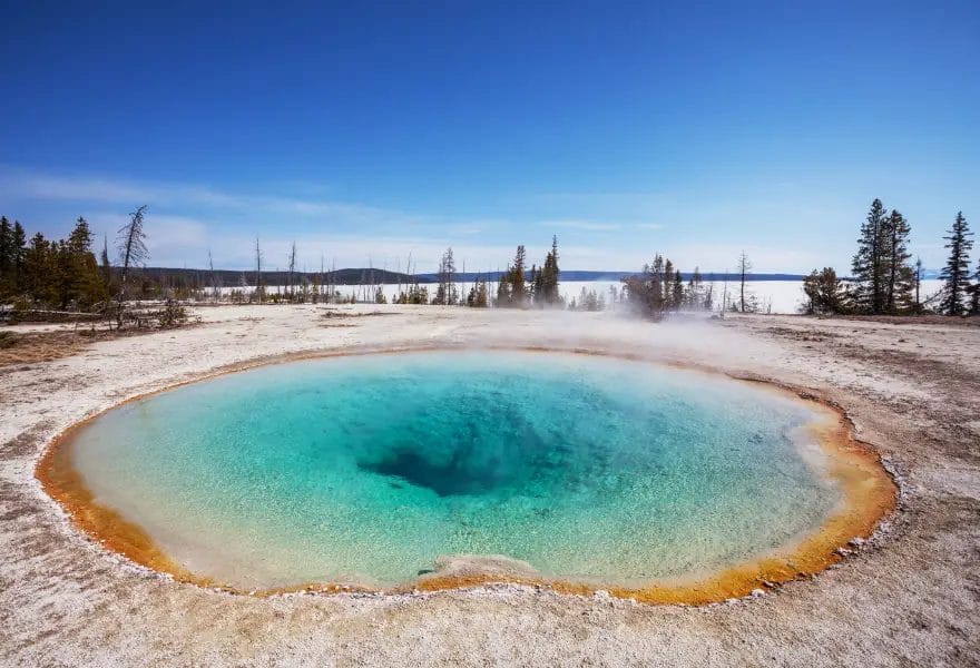 Grand Teton vs. Yellowstone Affordable Hotel Options