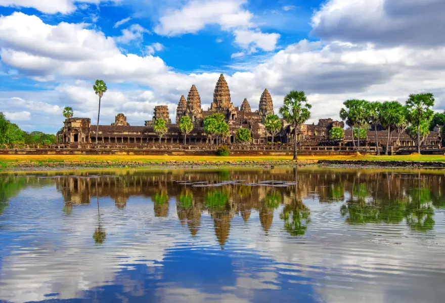 Angkor Wat vs. Borobudur
