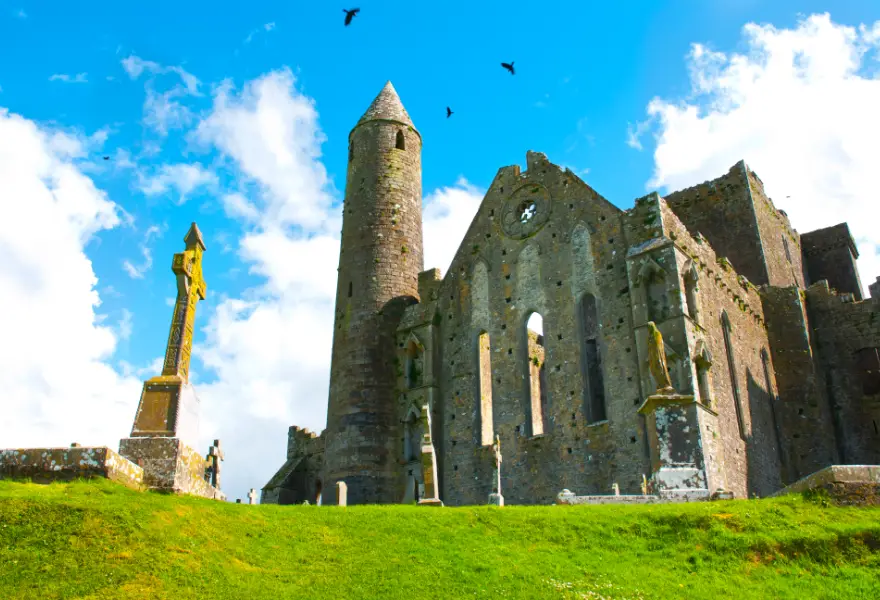 Blarney Castle or Rock of Cashel: Cost of Stay