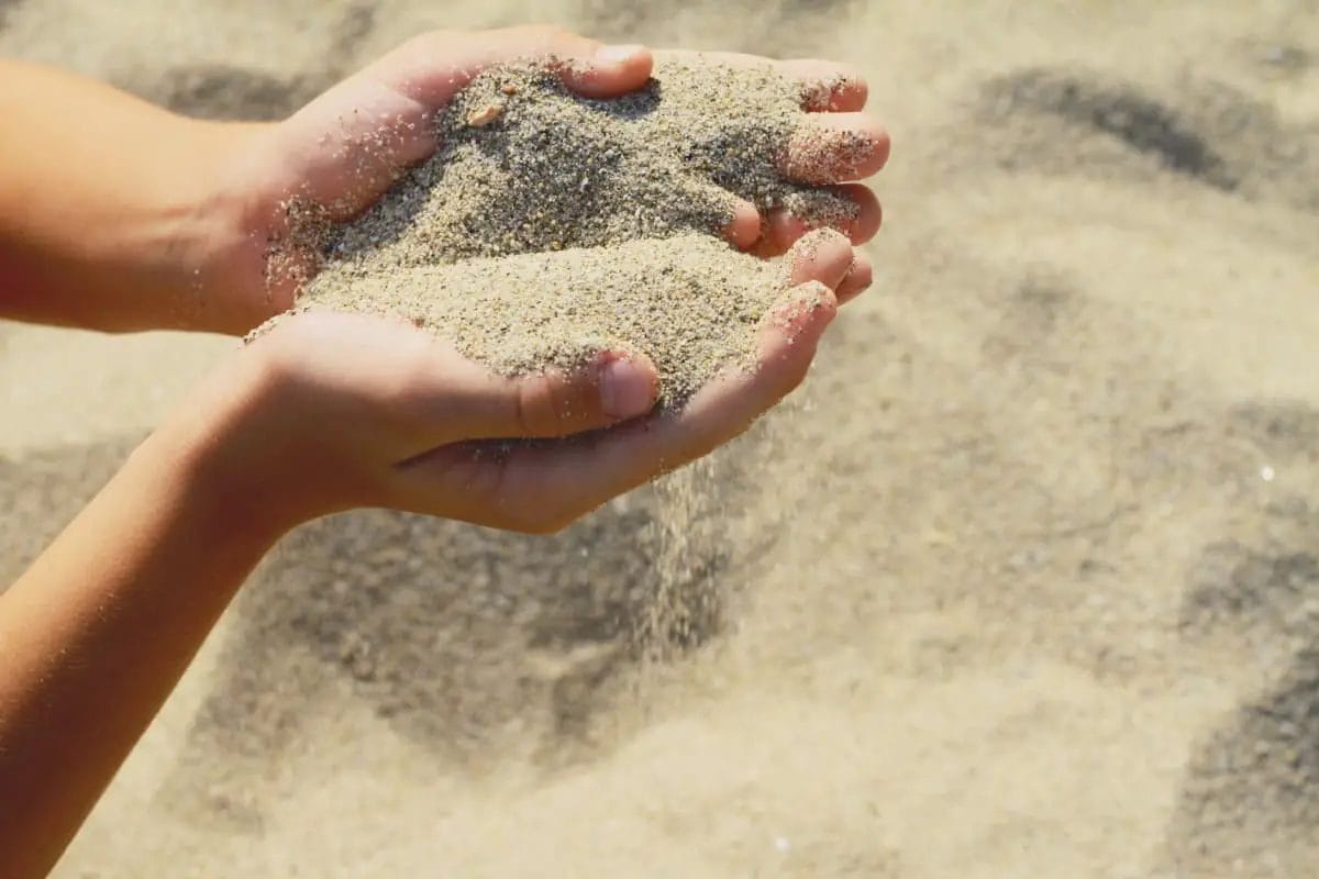 Does Taking Sand From Hawaii Bring You Bad Luck?