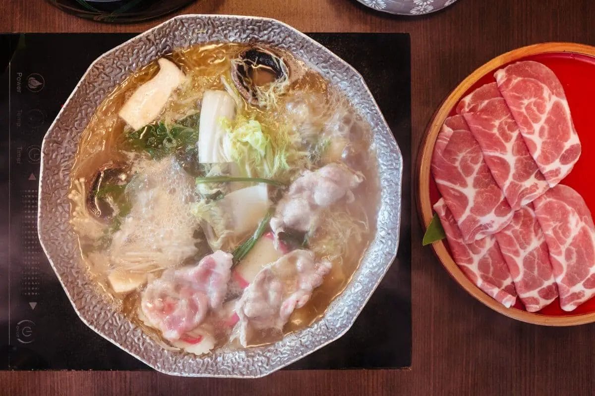 4 Best Places To Get Udon in Honolulu: Ichikiri Japanese Nabe Restaurant