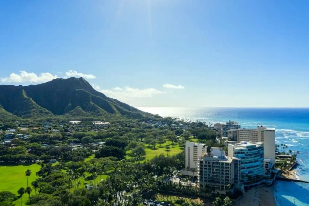 outrigger reef vs outrigger waikiki which is better