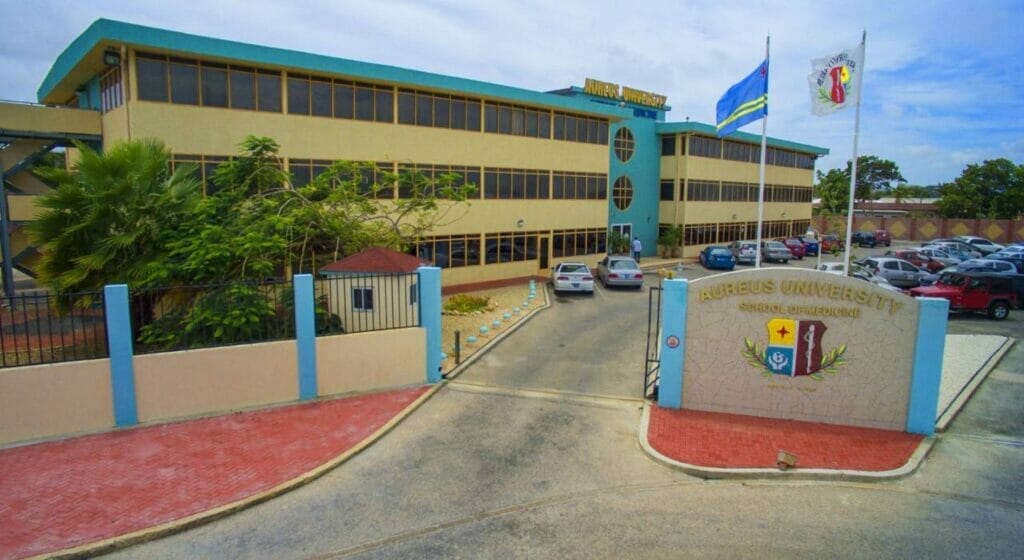 Types of Schools in Aruba
