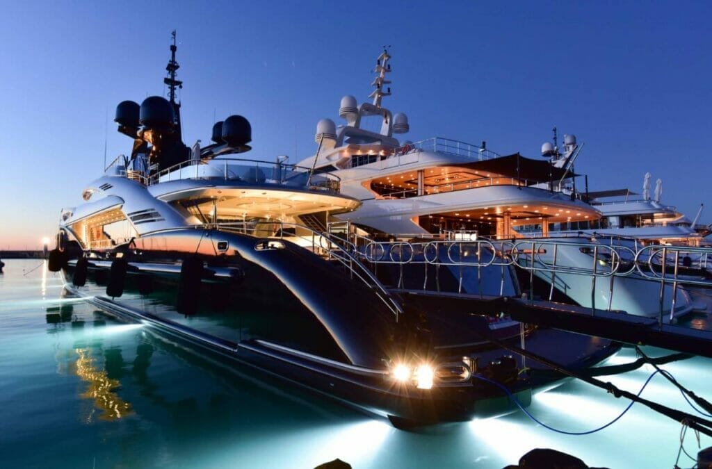 Chartering Options and Yacht Selection
